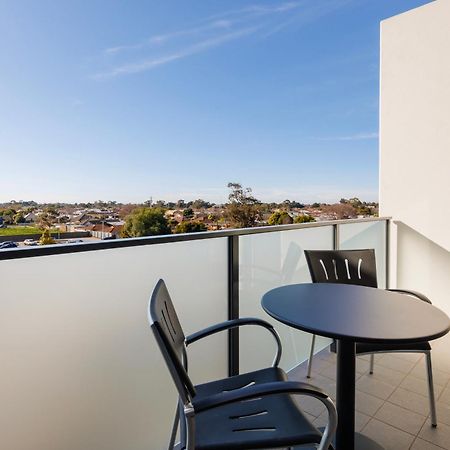 Quest Werribee Aparthotel Bagian luar foto
